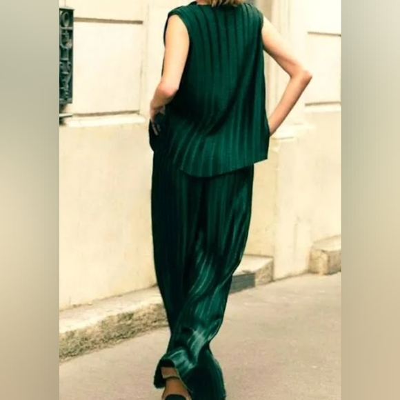 Zara Co-ord Set pleated top & pleated pants raw hems green Sz L NWT - Picture 6 of 16